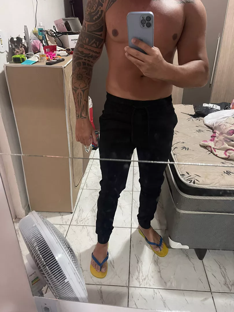 Foto recebida da calça jogger preta