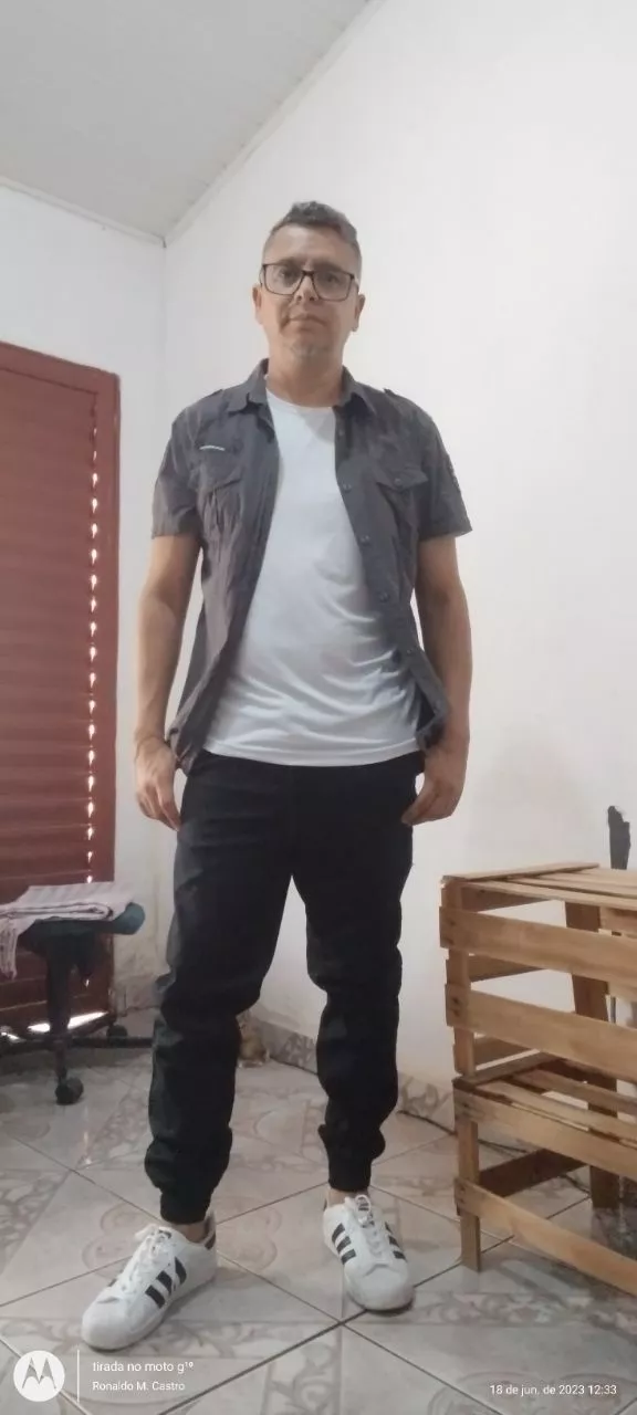 Foto recebida da calça jogger preta